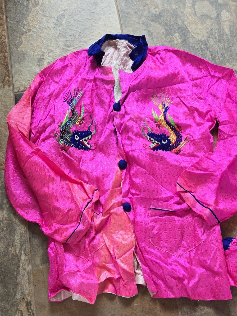 v i n t a g e :: Chinese Dragon Embroidered Pure Silk Robe Asian Pajamas